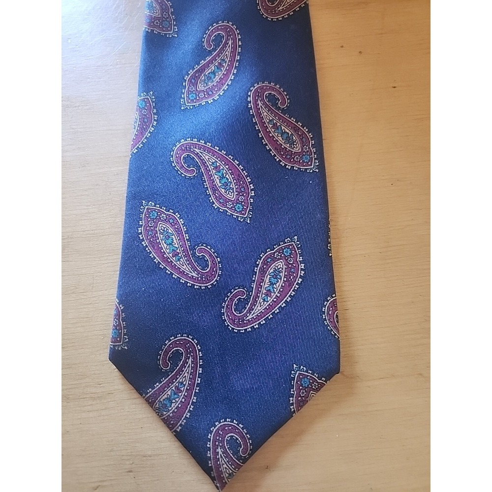 Hand Sewn for Dillard's By‎ Stonehedge Men's Necktie 100% Silk Navy With Paisley